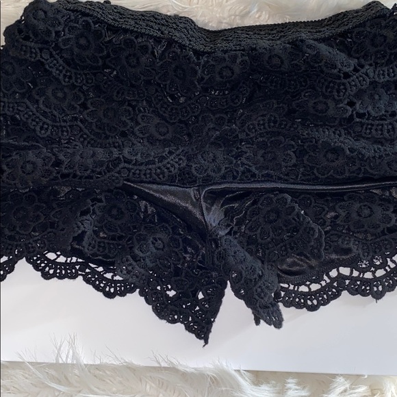 Macrame shorts - Picture 2 of 3